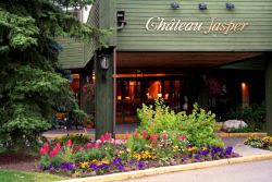 Chateau Jasper Hotel