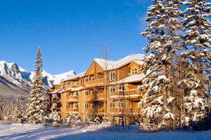 Falcon Crest Lodge, Canmore